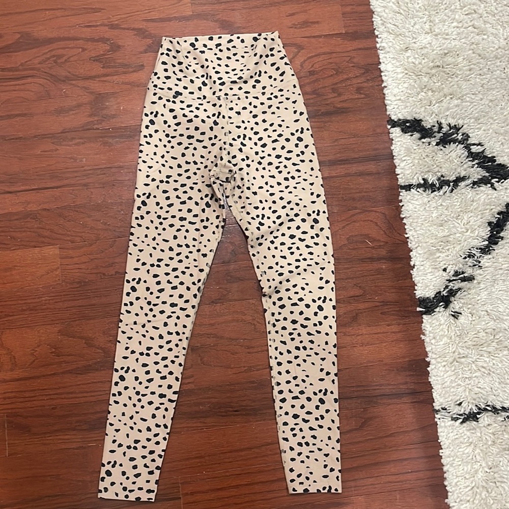 Beach Riot workout leggings. Tan/black color in a size small. Worn once